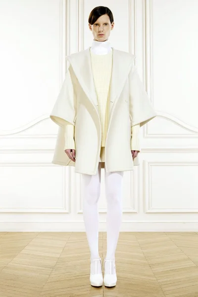 Look 13